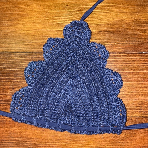 Abercrombie and Fitch bikini top - Picture 2 of 3